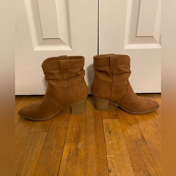 Brown Faux Suede Cowboy bootie - Picture 2 of 7